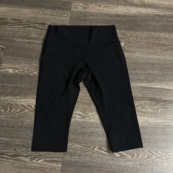 Lululemon Cropped 21” Legging Sz 10 - Picture 1 of 2